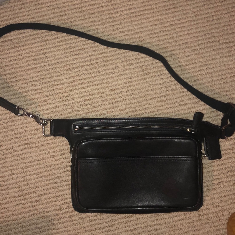 BLACK LEATHER COACH FANNY PACK BELT BAG PURSE